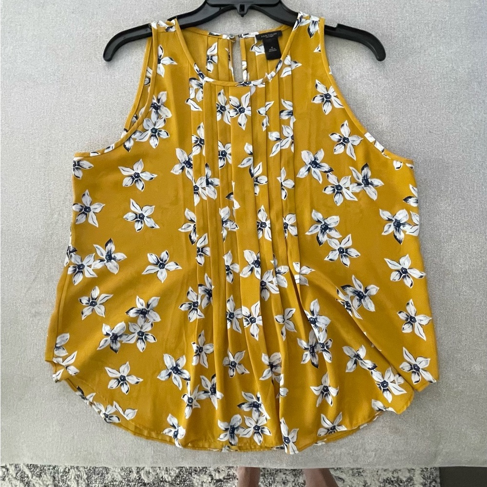 Ann Taylor Sleeveless Floral Print Blouse!